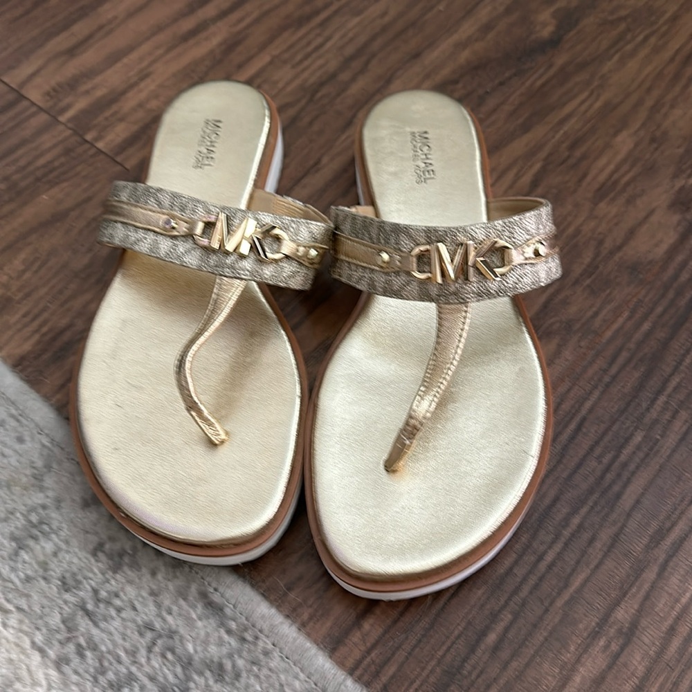 Authentic Michael Kors Signature Flip Flop